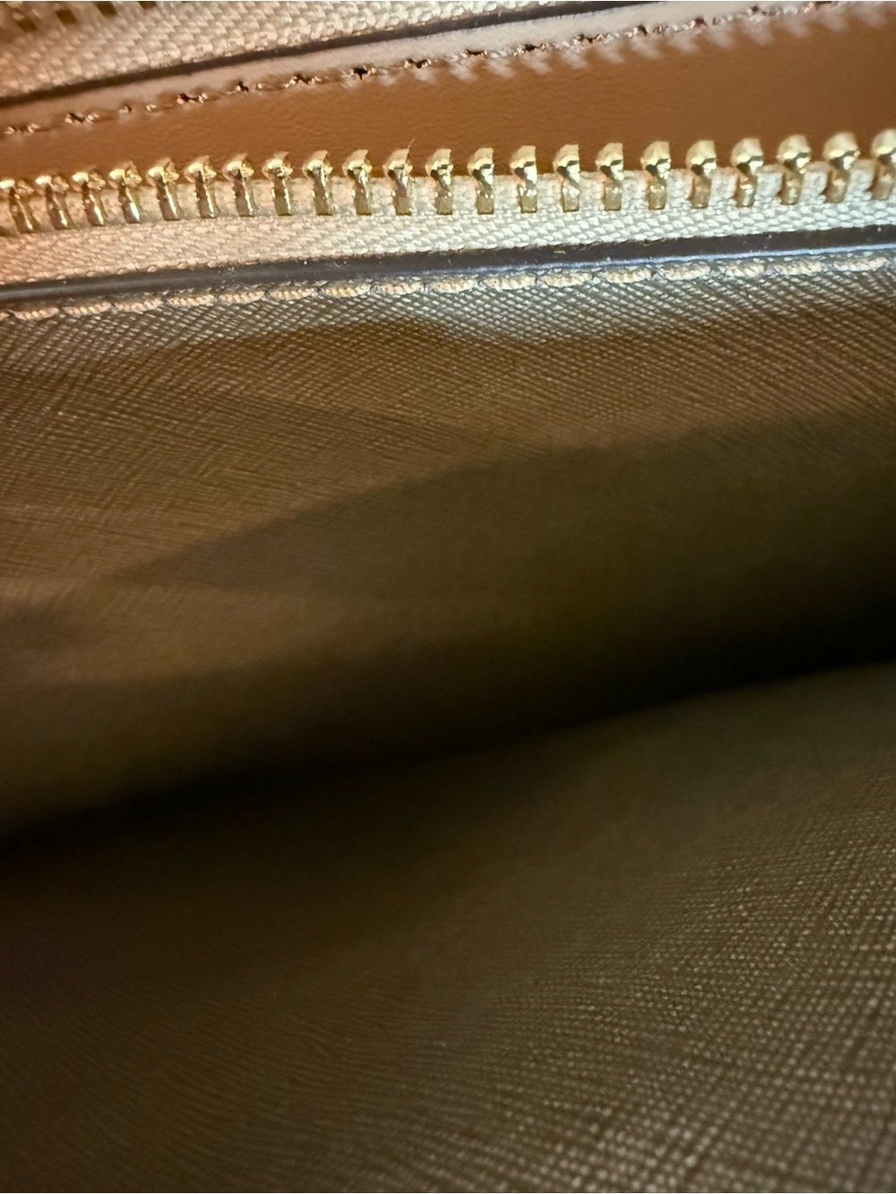 Sheila Medium Metallic Satchel gold - Picture 9 of 12